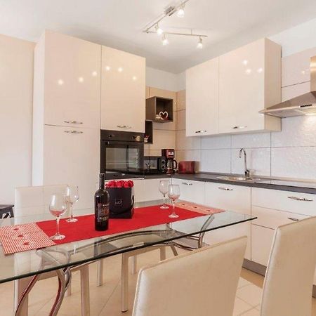 Apartment Dubravka Near The Sandy Beach Medulin Ngoại thất bức ảnh